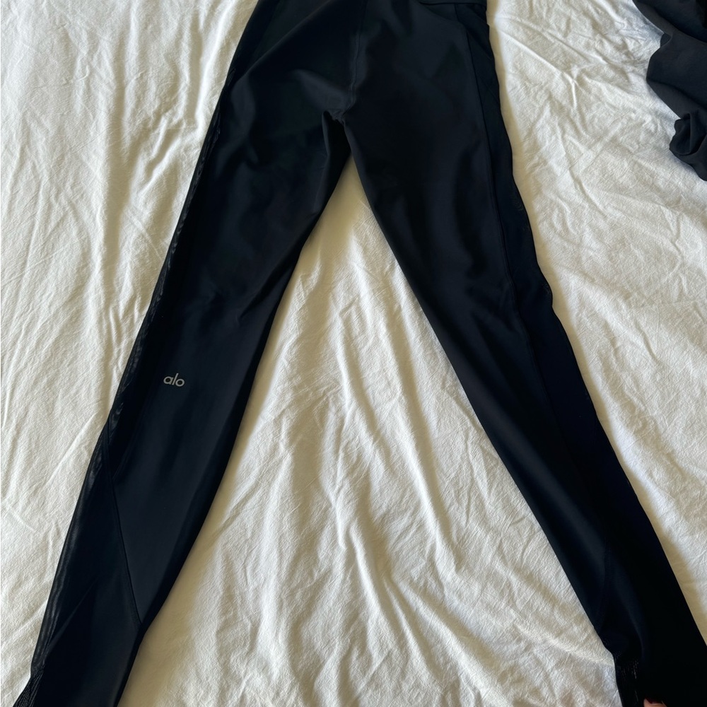 Alo Leggings